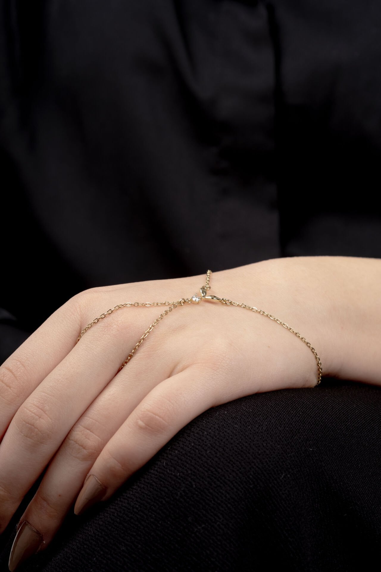 Xuping Gold Mini Üçgen Yaprak Damla Taşlı Şahmeran