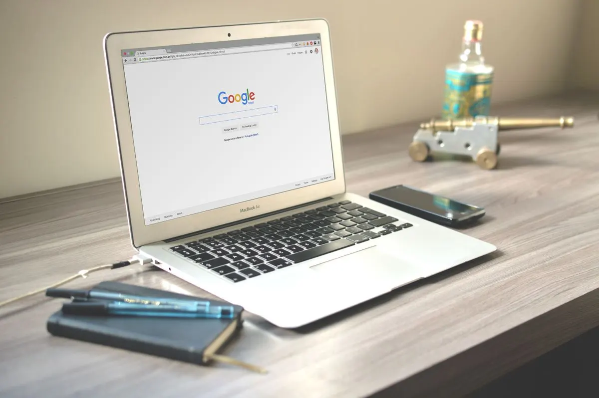 SEO mu GEO mu? Farkları ve 2026'da neden ikisi de şart