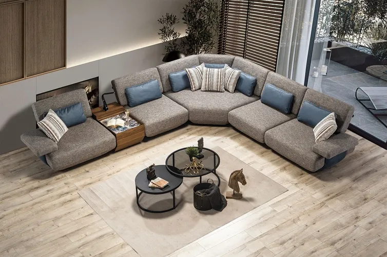 Piramit Köşe Takımı