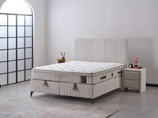 Vogue Baza Başlık