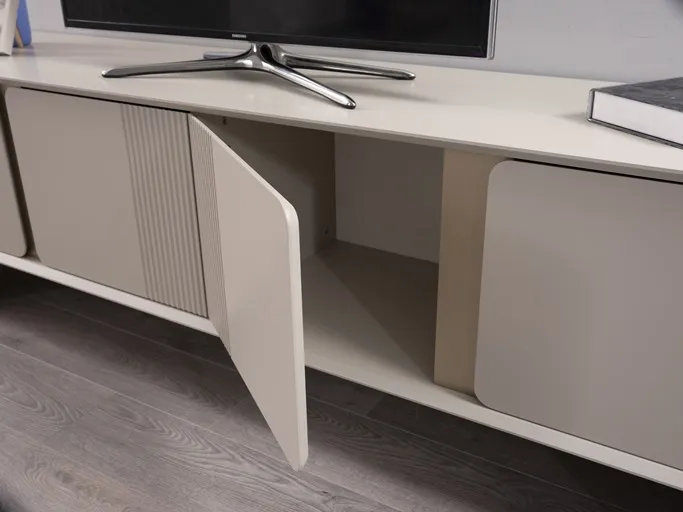 Lora Tv Ünitesi